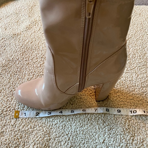 🌸 Call it Spring 🌸 patent nude chunky heels - Picture 10 of 12